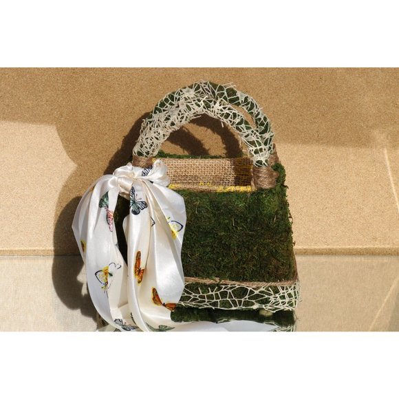 Handmade Moss Purse | Fully Lined | Functional | Spring Moss Bag | Easter Basket - Picture 10 of 15